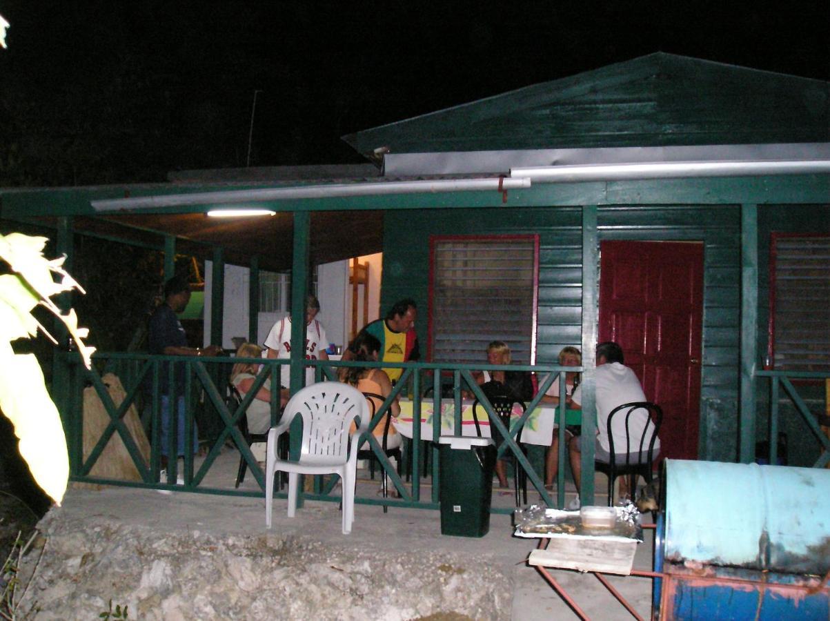 Moves Rasta Cottage Negril Exterior photo